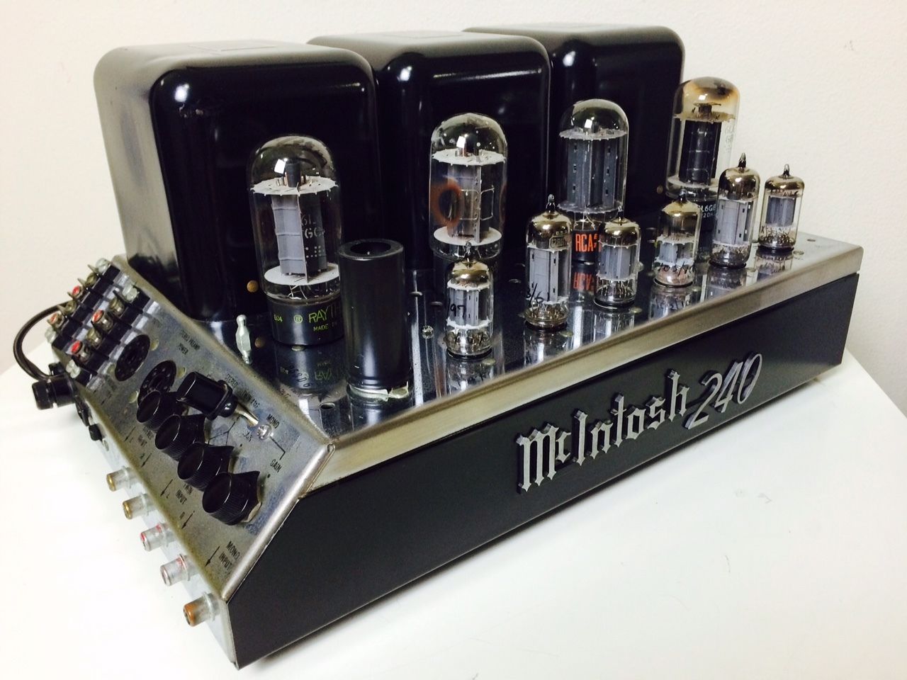 Macintosh MC240 Tube Power Amplifier