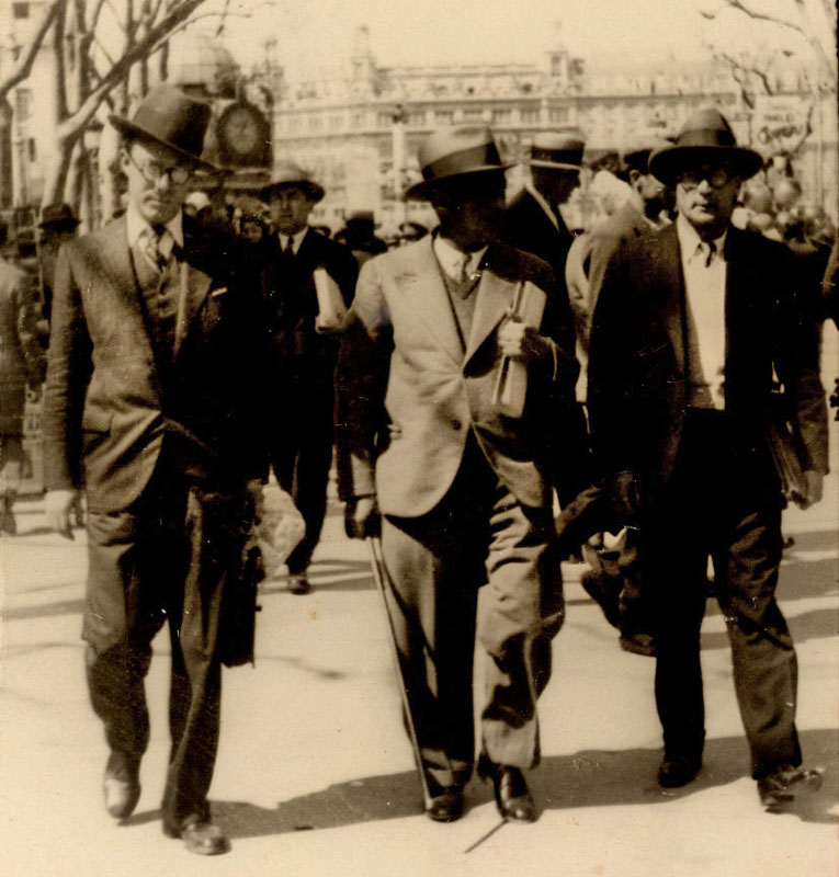From left to right: Roberto Gerhard, Arnold Schoenberg, and Anton Webern in Berlin 1927, around the time of Webern